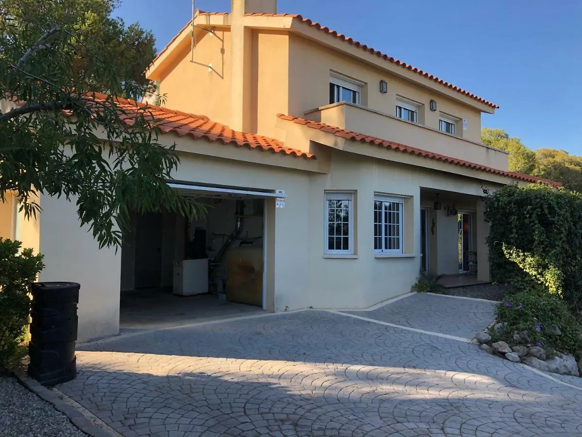 Villa Casa Bella Vista en montaña con vistas al mar y piscina privada Cunit Сasa de vacaciones