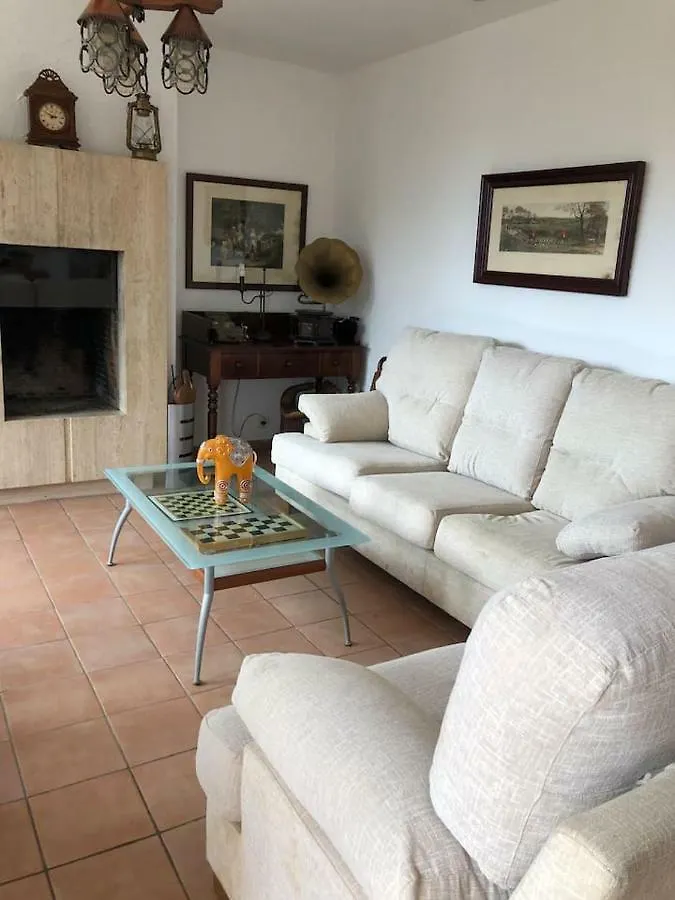 Villa Casa Bella Vista en montaña con vistas al mar y piscina privada Cunit